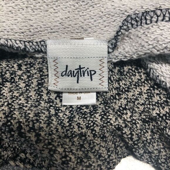 Daytrip Size Medium (M) Open Front Cardigan Grey Cream - Picture 4 of 4